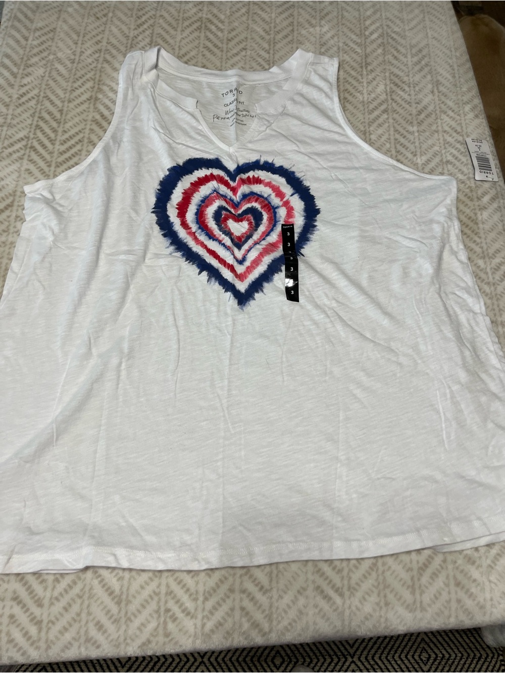 Torrid 3 White Tank with Red & Navy Heart Graphic